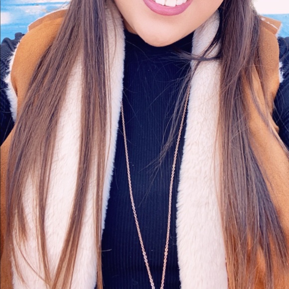 Faux Fur Vest - Picture 2 of 2